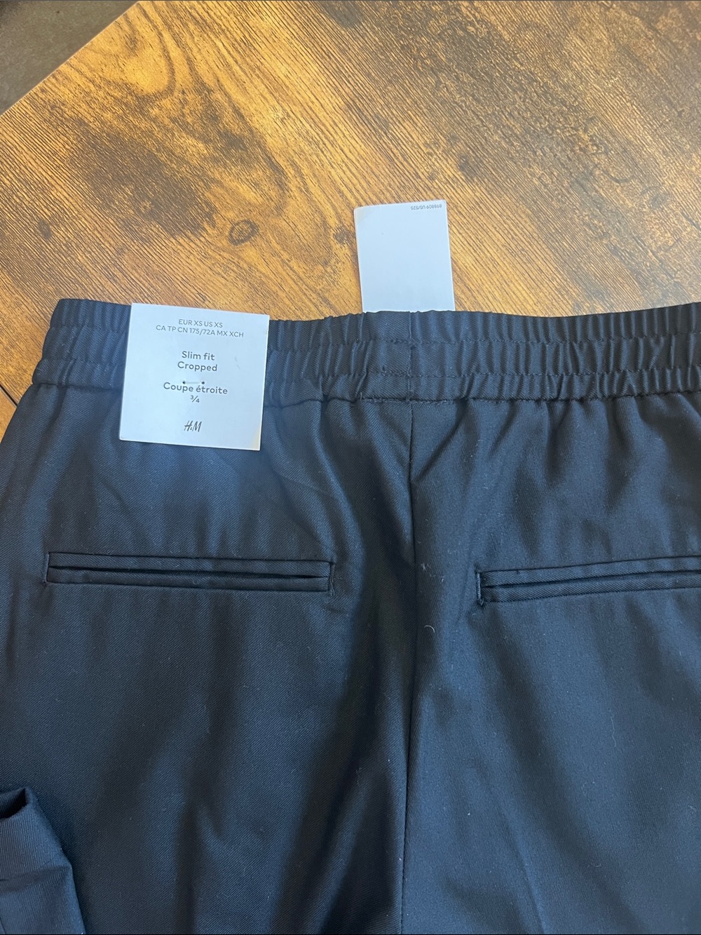 H&M Black Slim Fit Cropped Men’s pants with Elastic Waist